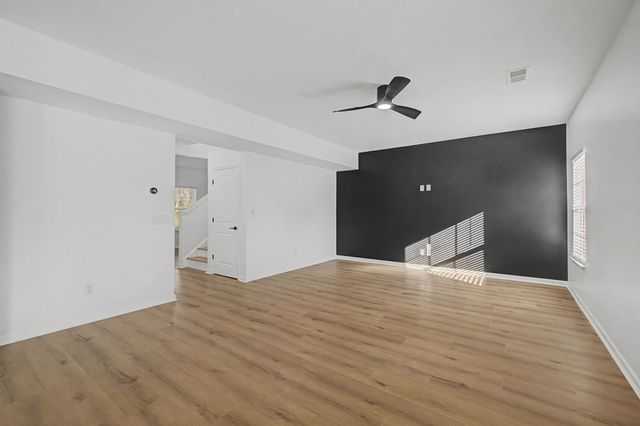 2815 Leatherwood Dr, Murfreesboro, TN 37128