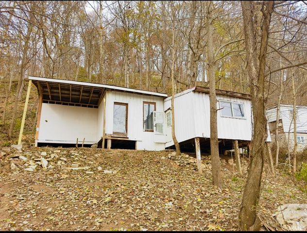 467 Rivervale Cabin Road, Bedford, IN 47421