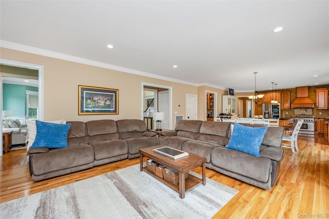 154A Stony Hollow Road, Greenlawn, NY 11740