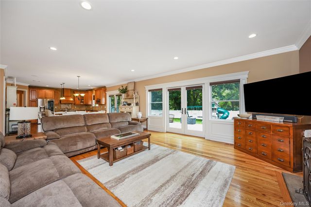 154A Stony Hollow Road, Greenlawn, NY 11740