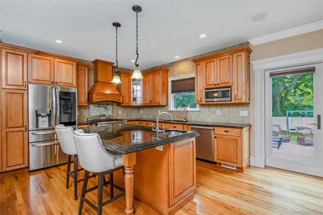 154A Stony Hollow Road, Greenlawn, NY 11740