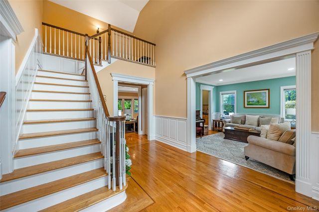 154A Stony Hollow Road, Greenlawn, NY 11740
