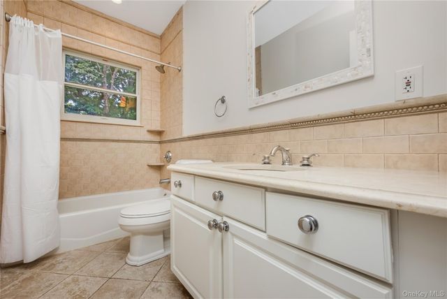 154A Stony Hollow Road, Greenlawn, NY 11740