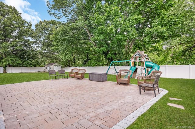 154A Stony Hollow Road, Greenlawn, NY 11740