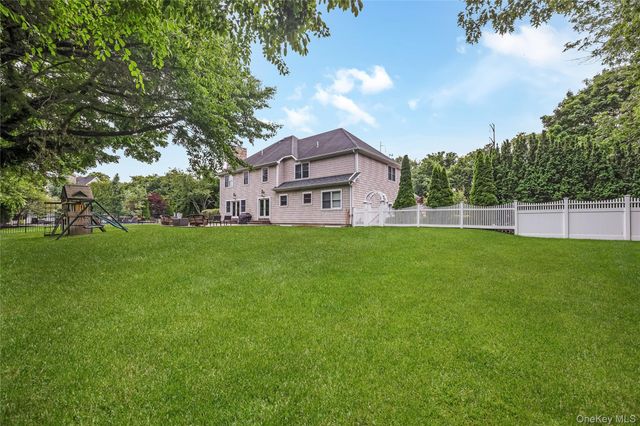 154A Stony Hollow Road, Greenlawn, NY 11740