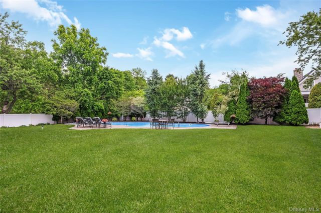 154A Stony Hollow Road, Greenlawn, NY 11740
