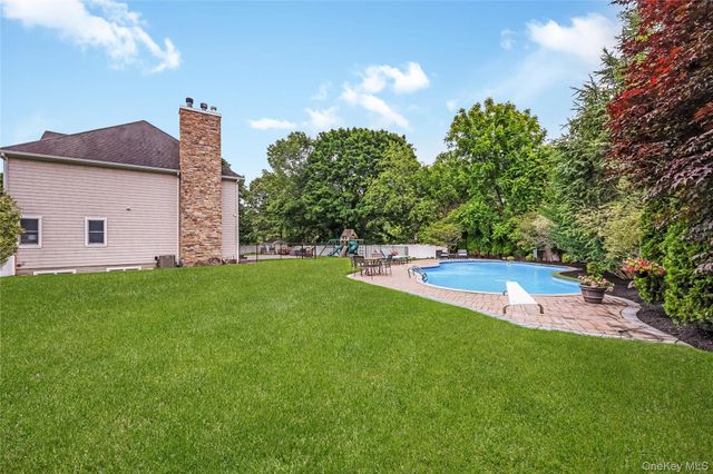154A Stony Hollow Road, Greenlawn, NY 11740