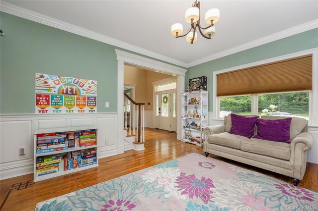 154A Stony Hollow Road, Greenlawn, NY 11740