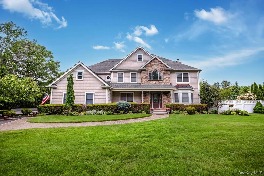 154A Stony Hollow Road, Greenlawn, NY 11740