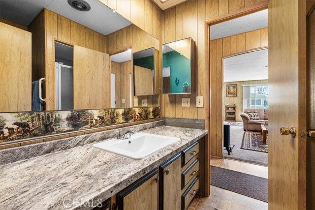 850 San Ynez, Hemet, CA 92543