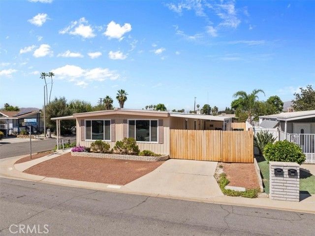 850 San Ynez, Hemet, CA 92543