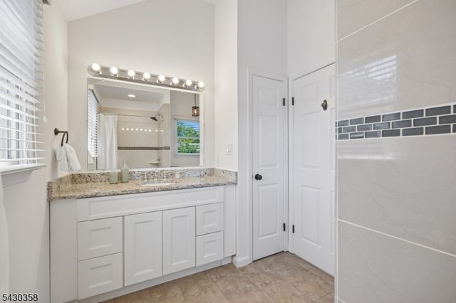 13 Edgar St, Summit City, NJ 07901