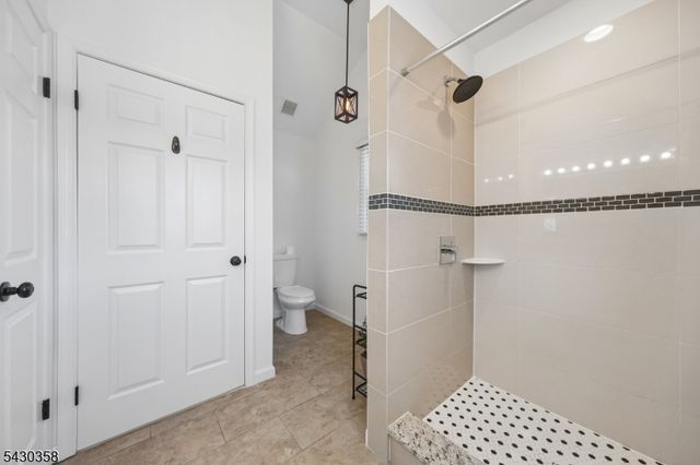 13 Edgar St, Summit City, NJ 07901