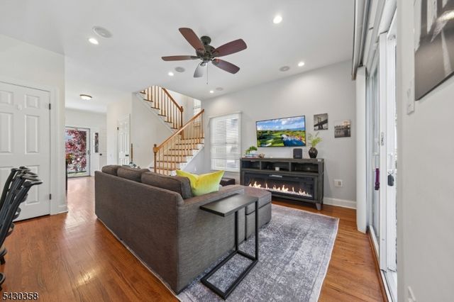 13 Edgar St, Summit City, NJ 07901