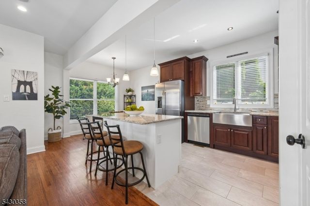 13 Edgar St, Summit City, NJ 07901