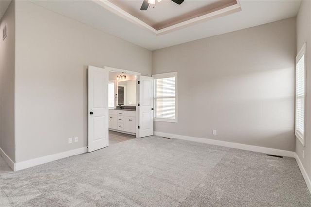 18722 W 169th Terrace, Olathe, KS 66062