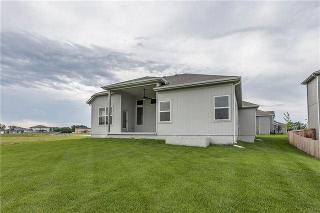 18722 W 169th Terrace, Olathe, KS 66062
