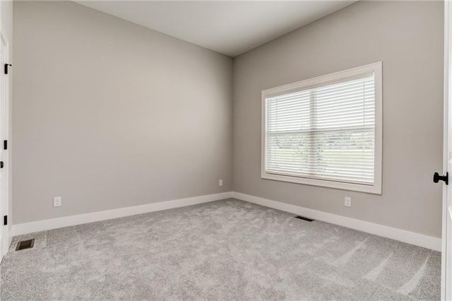 18722 W 169th Terrace, Olathe, KS 66062