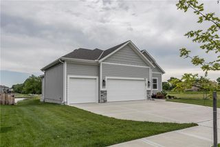 18722 W 169th Terrace, Olathe, KS 66062