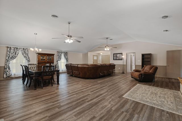 34 Country Park Cir., Petal, MS 39465