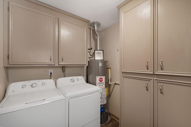 34 Country Park Cir., Petal, MS 39465