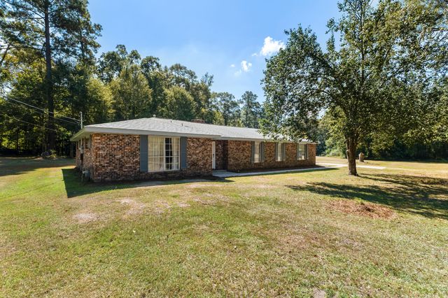 34 Country Park Cir., Petal, MS 39465