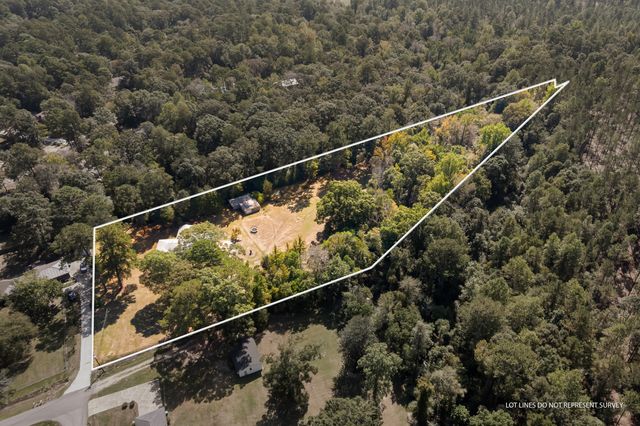 34 Country Park Cir., Petal, MS 39465