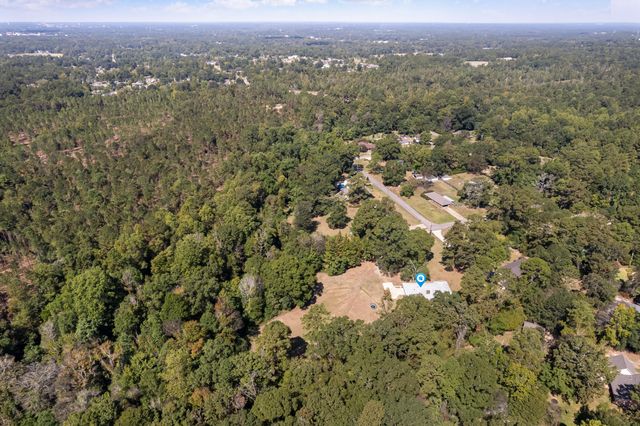 34 Country Park Cir., Petal, MS 39465