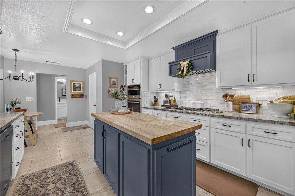 Image 10 of property listing at 6668 Forrestal Avenue, Clovis, CA 93619