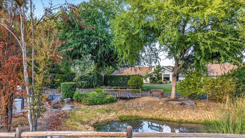 Image 2 of property listing at 6668 Forrestal Avenue, Clovis, CA 93619