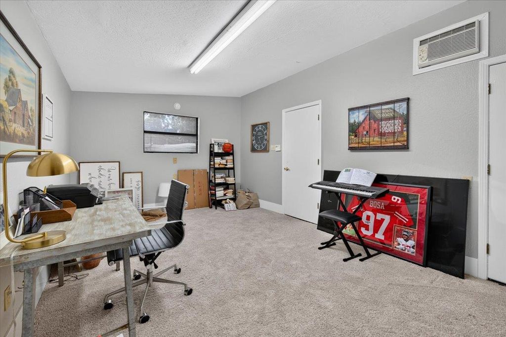 Image 36 of property listing at 6668 Forrestal Avenue, Clovis, CA 93619