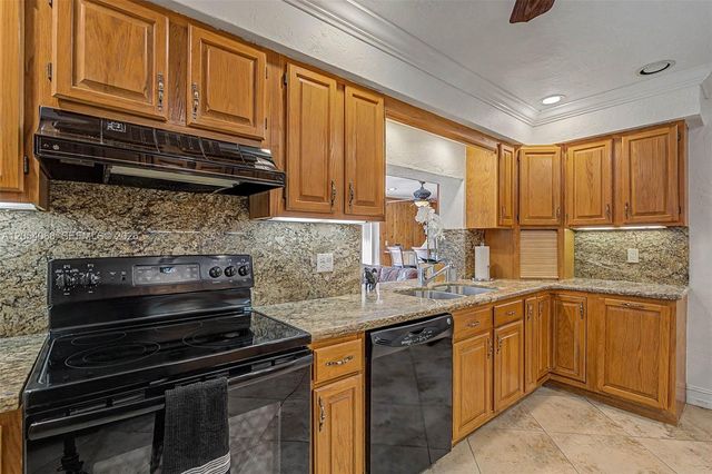 14975 SW 89th Avenue, Palmetto Bay, FL 33176