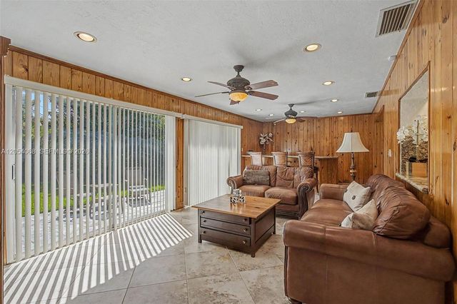 14975 SW 89th Avenue, Palmetto Bay, FL 33176