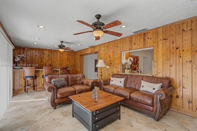 14975 SW 89th Avenue, Palmetto Bay, FL 33176