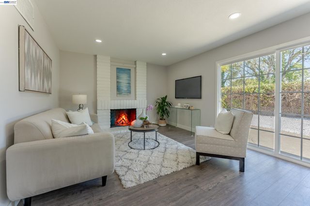 32224 Sloccum Ct, Union City, CA 94587