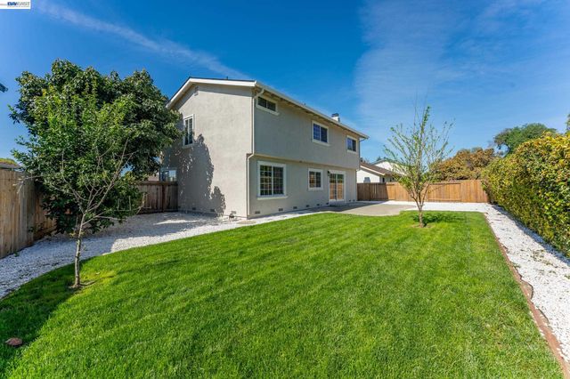32224 Sloccum Ct, Union City, CA 94587