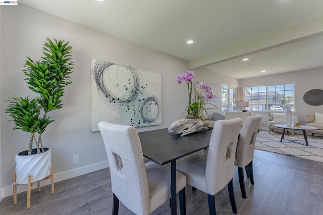 32224 Sloccum Ct, Union City, CA 94587