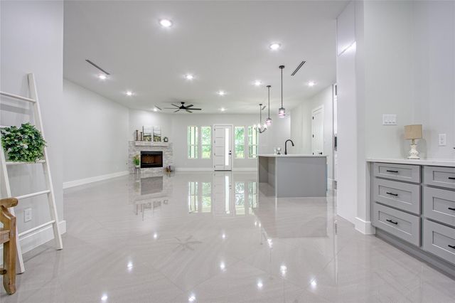11082 Tammy Circle, Plantersville, TX 77363