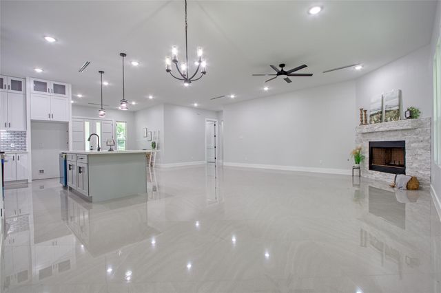 11082 Tammy Circle, Plantersville, TX 77363