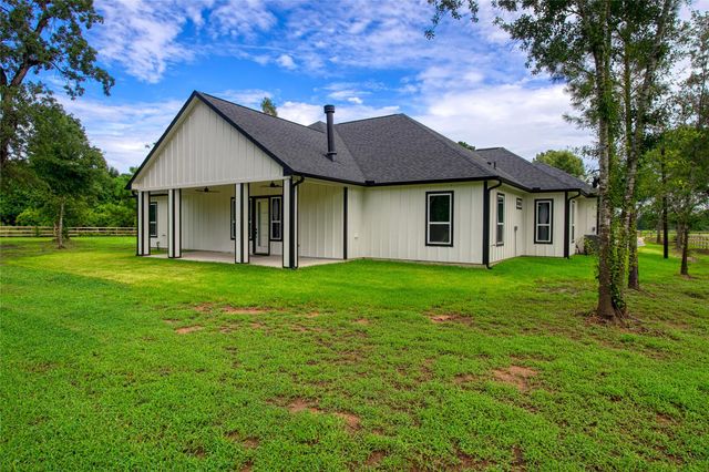 11082 Tammy Circle, Plantersville, TX 77363