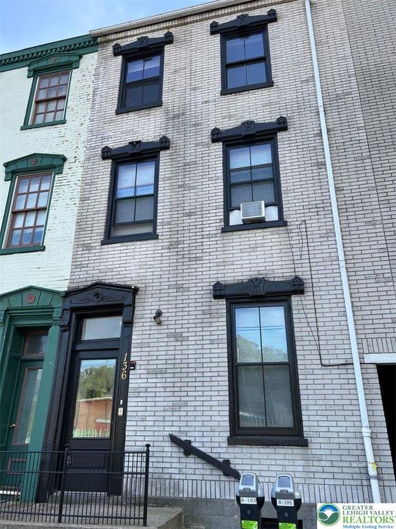 136 East Bushkill Street 4, Easton, PA 18042