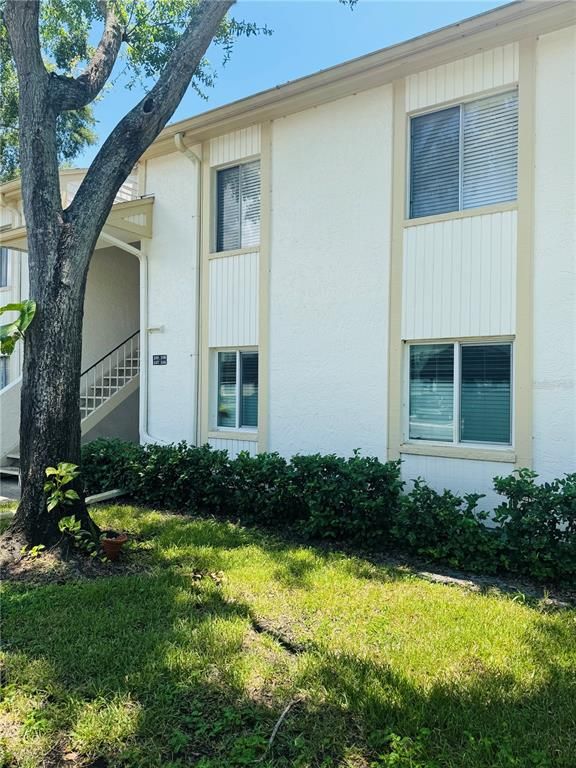 106 PINE COURT, Oldsmar, FL 34677