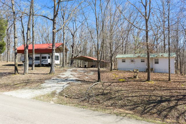 861 Stokes Ln, Bath Springs, TN 38311