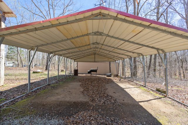 861 Stokes Ln, Bath Springs, TN 38311