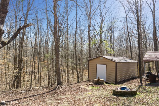 861 Stokes Ln, Bath Springs, TN 38311