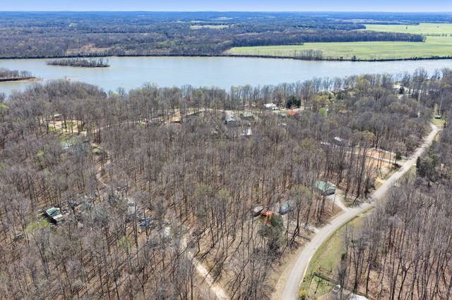 861 Stokes Ln, Bath Springs, TN 38311