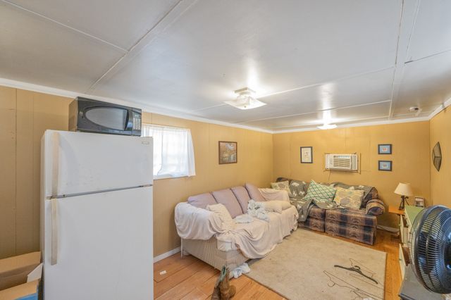 861 Stokes Ln, Bath Springs, TN 38311