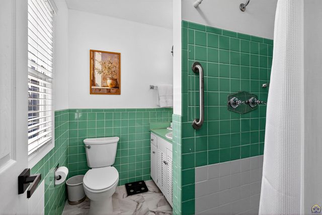 3523 SE Park Lane CT, Topeka, KS 66605