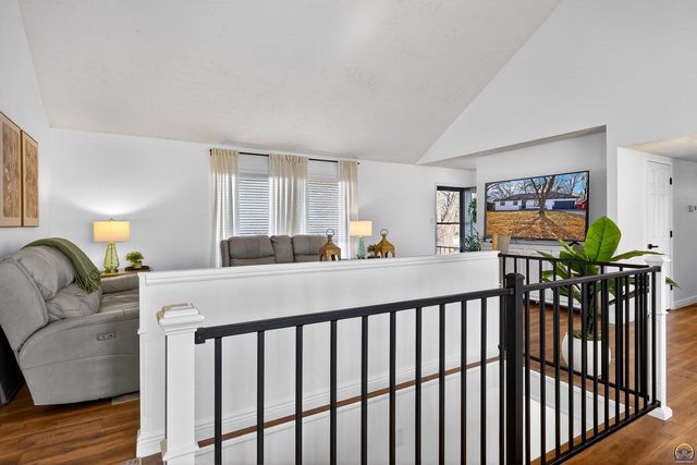 3523 SE Park Lane CT, Topeka, KS 66605