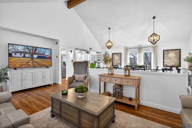 3523 SE Park Lane CT, Topeka, KS 66605